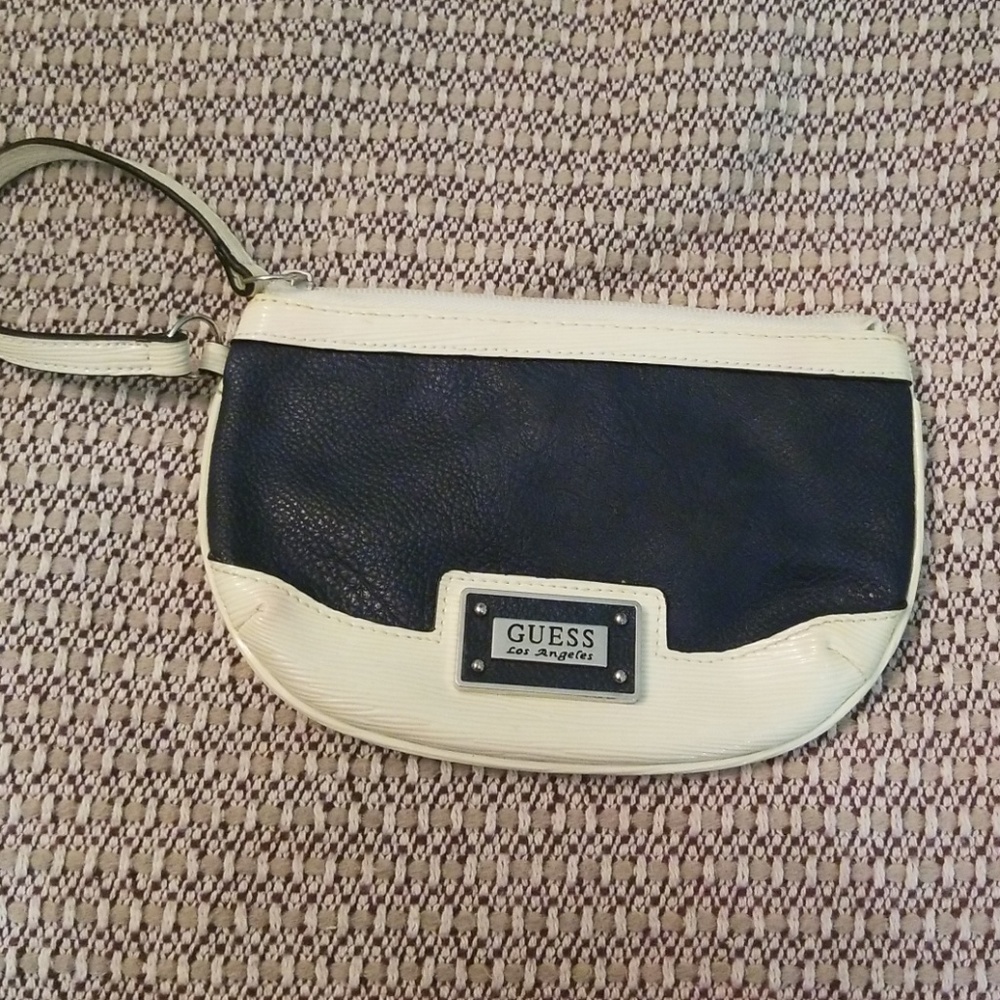 Small wristlet guess purse